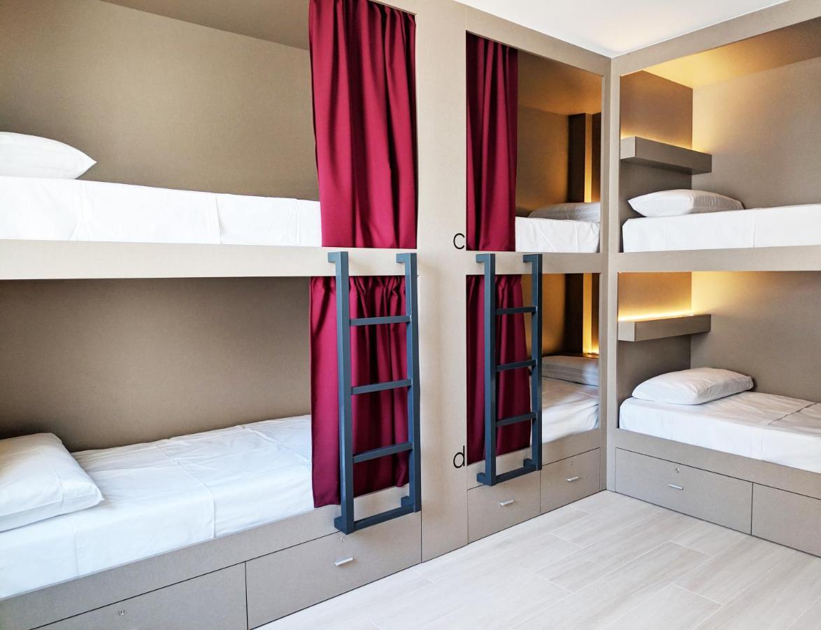 גרנדה Broz Hostel חדר תמונה
