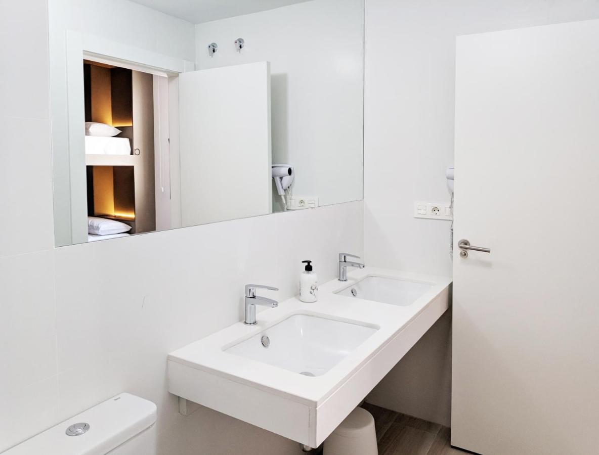 גרנדה Broz Hostel חדר תמונה