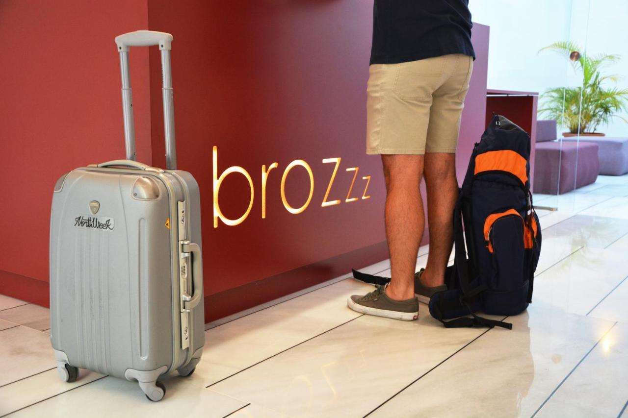 גרנדה Broz Hostel מראה חיצוני תמונה