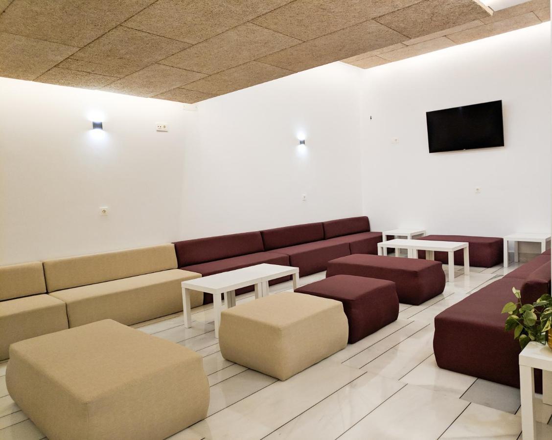 גרנדה Broz Hostel מראה חיצוני תמונה