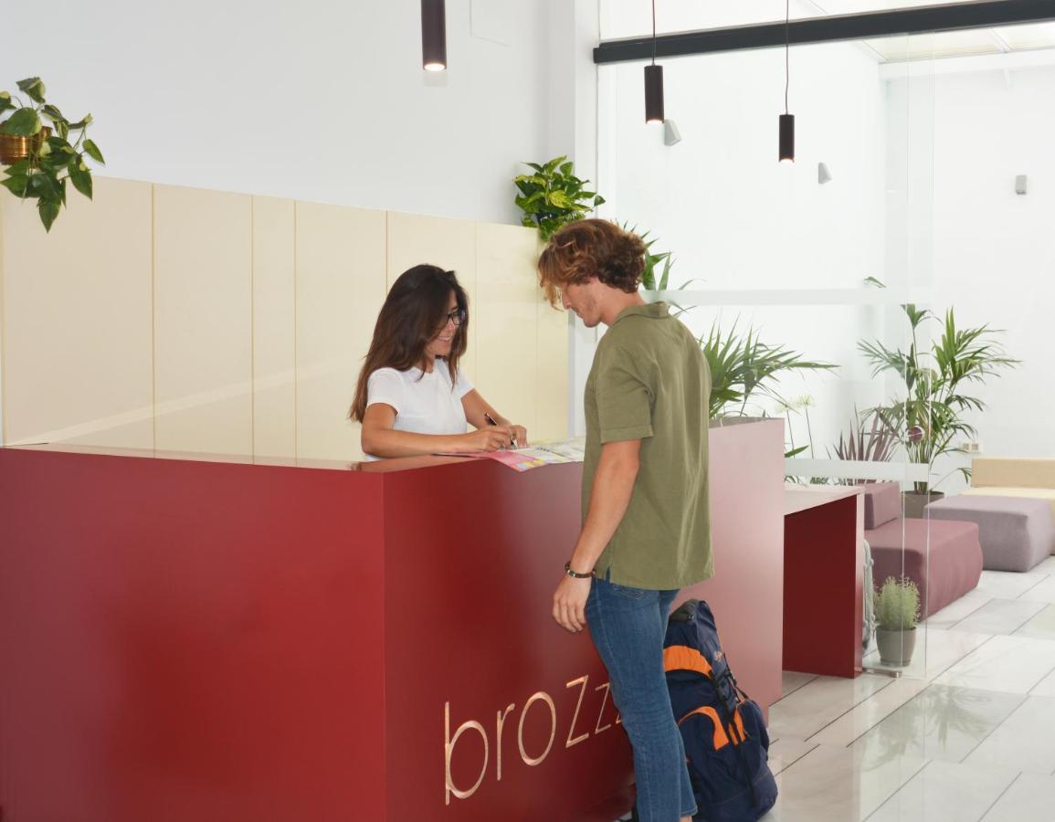גרנדה Broz Hostel מראה חיצוני תמונה