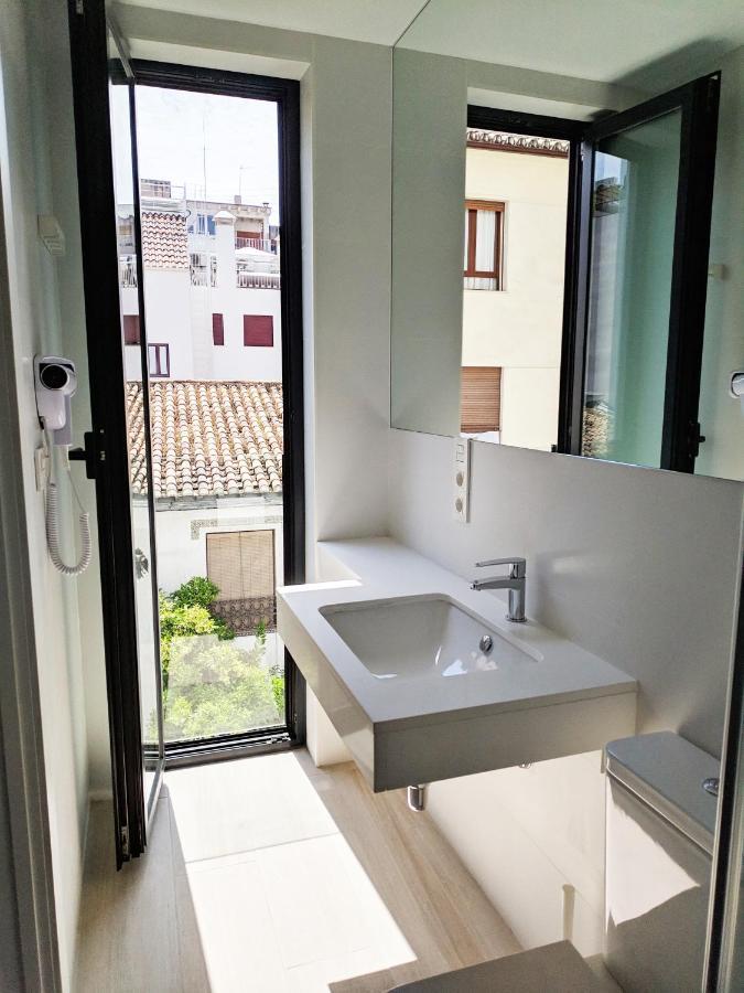 גרנדה Broz Hostel מראה חיצוני תמונה