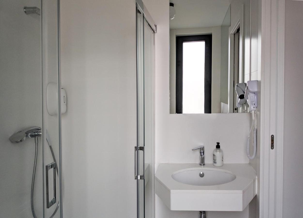 גרנדה Broz Hostel מראה חיצוני תמונה